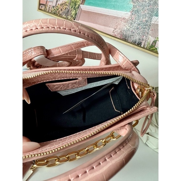 Zara Pastel Light Pink Croc Faux Leather Crossbody Mini Bag & Coin Purse Set - Picture 6 of 11